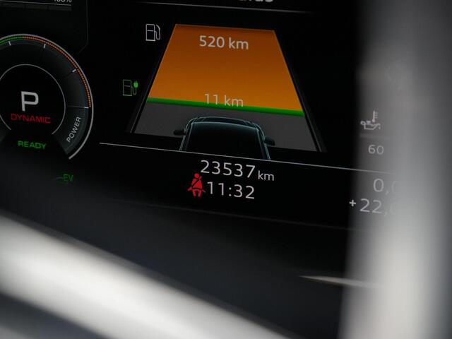 Audi Q5 50 TFSI e 299 pk S-tronic Advanced edition | Panoramadak | Trekhaak | Achteruitrijcamera | Navigatie | Stoelverwarming