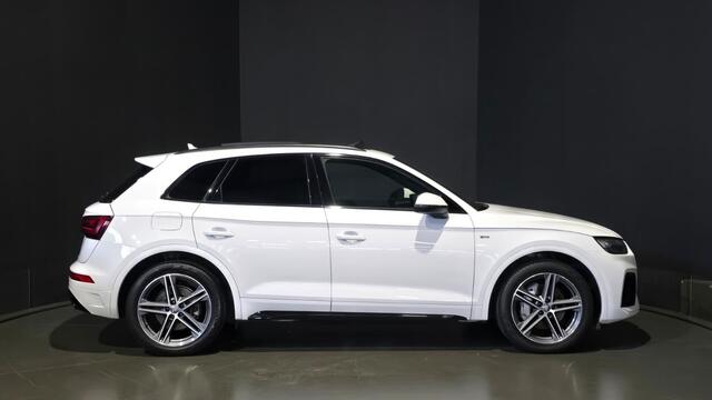 Audi Q5 50 TFSI e S edition | Hud | Trekhaak | Panorama | Carplay