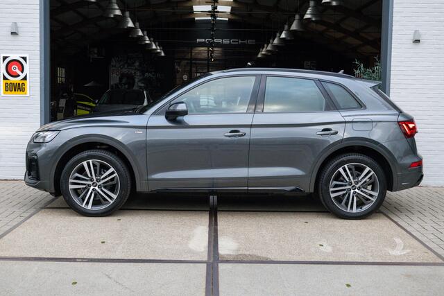 Audi Q5 50 TFSI e S edition Competition quattro *ACC | Elek. Trekhaak | Matrix LED | Virtual Cockpit | Keyless | Navi | Clima | Stoelverwarming*