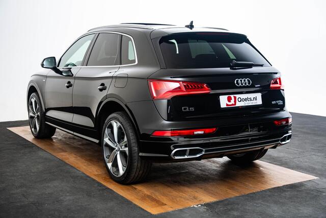 Audi Q5 55 TFSI e quattro Competition S-Line - Panoramadak - B&O - Achterbank plus - Parkeerhulp plus - Buitenspiegels, elektrisch inklapbaar - Interieurvoorverwarming - Zonwering achterportierruiten - Multifunctioneel stuur plus -