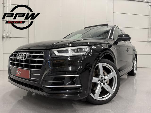 Audi Q5 55 TFSI e quattro Competition PANO/LUCHTVERING/TREKHAAK/21"/MATRIX/KEYLESS/VIRTUAL/CARPLAY/SFEER/ZWART LEER SPORT/PRIVACY/VOLLEDIG AUDI DEALER HISTORIE, NET OH BEURT GEHAD MET RONDOM NW. BANDEN