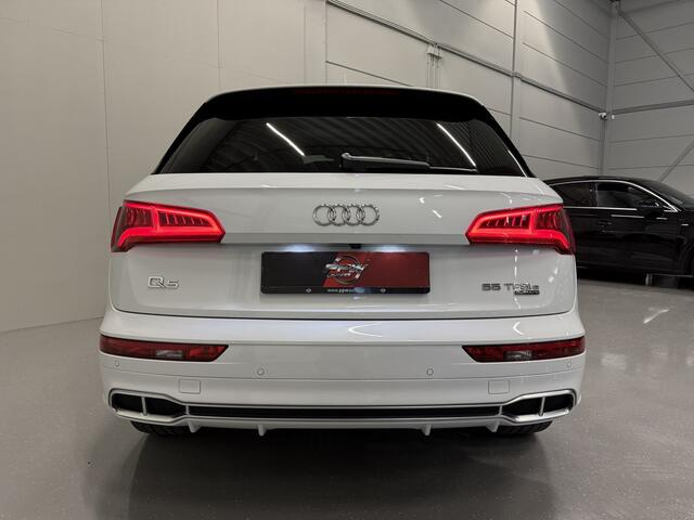 Audi Q5 55 TFSI e quattro Competition PANO/RS-LEER/B&O/ACC/360CAMERA/VIRTUAL/MATRIX/SFEER/KEYLESS/20"AUDI-SPORT/PRIVACY/PARK-ASSIST/GLETSCHERWEISS PARELMOER/VOLLEDIGE AUDI DEALER HISTORIE