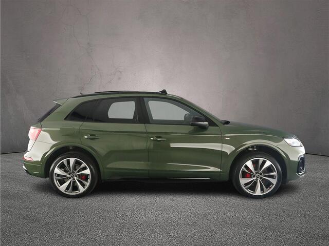 Audi Q5 55 TFSI e 367pk Comp | Pano | Tour Pack | Trekhaak | 21 inch | S Line | Elek Stoel | Stuurverwarming | Voorruitverwarming | Optiek Zwart |