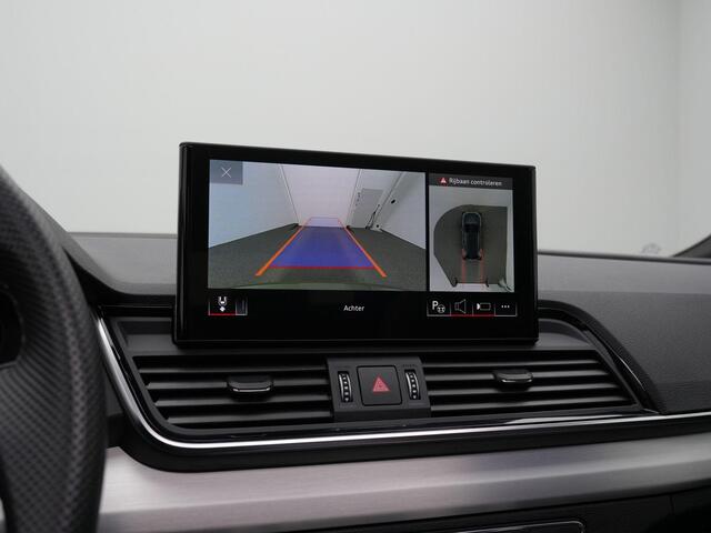 Audi Q5 50 TFSI e 299 pk S-tronic S-Line | Panoramadak | Trekhaak | 360 camera | Elektr. verstelbare stoelen | Side Assist | Afgevlakt sportstuur