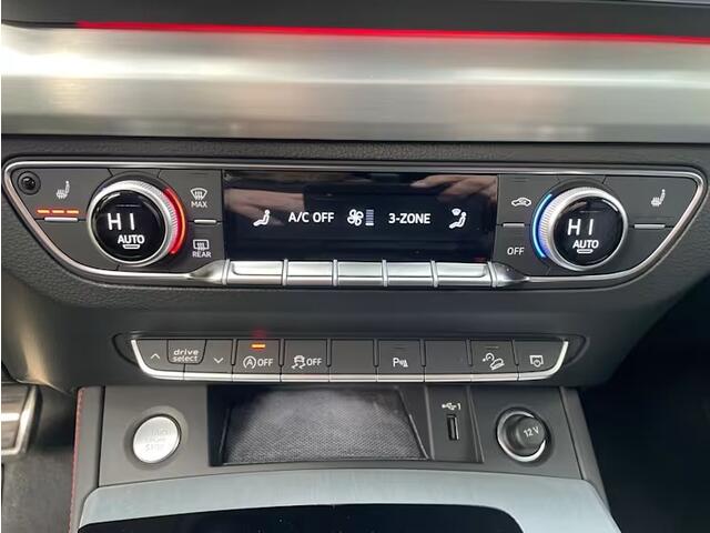 Audi Q5 Sportback 40 TFSI 204 PK S-Line Luchtvering Lederen interieur Trekhaak ACC Matrix Led Keyless Entry Head-Up Display 21 Inch LMV Sound-systeem Bang & Olufsen