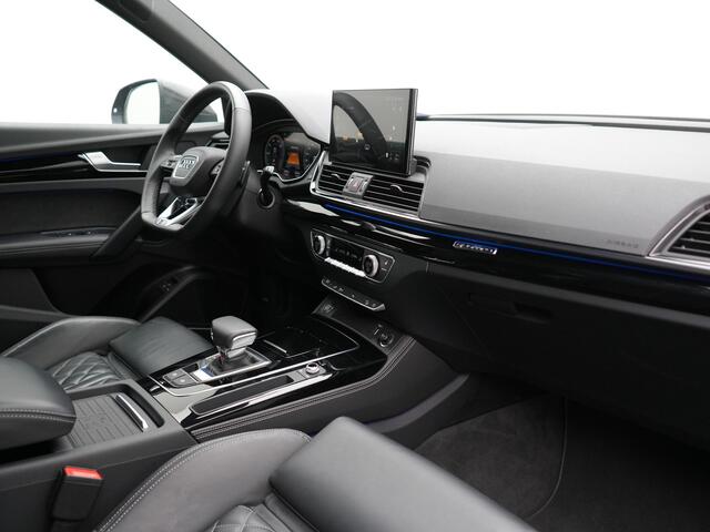Audi Q5 Sportback 55 TFSI e Quattro 2x S-Line Plug In Hybrid 367pk PHEV | Luchtvering | Sfeerverlichting | Bang & Olufsen | Valcona Sportstoelen Verwarmd | Camera | Apple Carplay | Virtual | Keyless | Navigatie | DAB | 20"L.M |