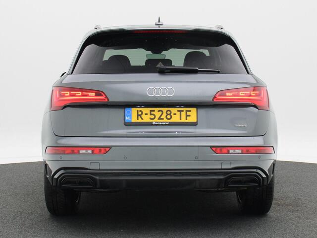 Audi Q5 55 TFSi e 368 Pk Automaat S-Line | Zwart Optiek | CarPlay | Camera | Stoelverwarming | Elektrische Achterklep | 20 Inch | 64.901 Km!!