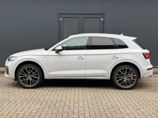 Audi Q5 55 TFSI e Quattro S line 367pk / SOH 100% / S-Line / 22" velgen / Panoramadak / Wegklapbare Trekhaak (2.000 trekgewicht) / Android Auto / Apple Carplay /
