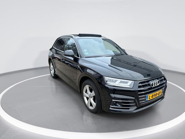 Audi Q5 55 TFSIe 367pk S-tronic Quattro Competition · Panoramadak · S-line · Elek. Trekhaak · Luchtvering · Apple/Android Car Play · Camera · 19'' Inch ·
