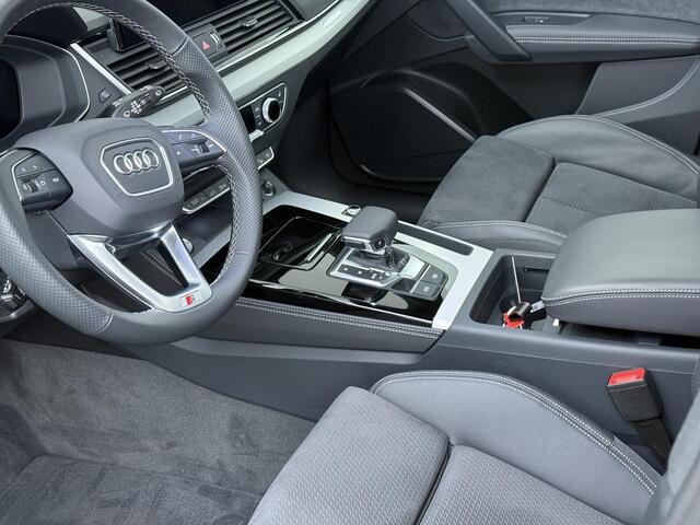 Audi Q5 55 TFSI e S edition Competition | 367 PK | SoH 95% | Trekhaak | Panoramadak | Matrix LED koplampen | S line | Adaptive cruise control |
