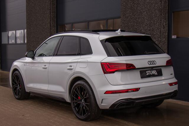 Audi Q5 50 TFSI e S edition | Competition | S-Line | Pano | Matrix LED | Luchtvering | 21 Inch Performance | Black Pack | Camera | Carplay | ACC | Dodehoek | HillHold | Sfeer | Leder | Lane Assist | Dealer Onderhouden | 1 Eigenaar | BTW | Garantie