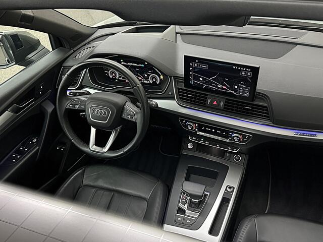 Audi Q5 300pk Hybrid S-Line | Luchtvering | Panorama | ACC | B&O Sound | Massage | Trekhaak | Matrix-LED | Head-Up | Sfeerverlichting | Leder | ISO-Glas | 3-Zone Clima | Standkachel | Bekerhouder Koeling/Verwarming | Stoelverwarming V+A | Zwarte Hemel | Carplay |