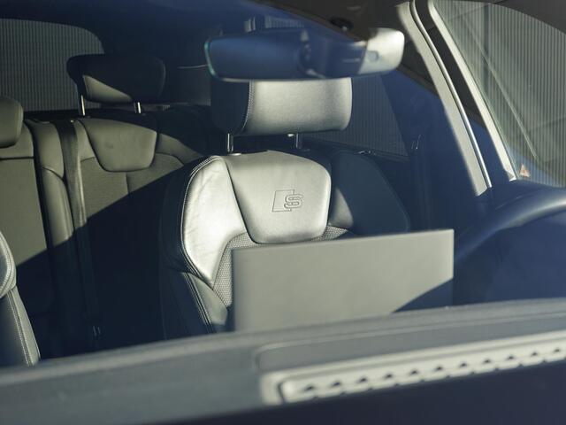 Audi Q5 55 TFSI e S edition One Carbon Ext. delen / 3x S-Line / Rode remkl. / 360 camera / Blackstyle / 21'' LM velgen Audi Sport / Matrix / Head-Up / Trekhaak