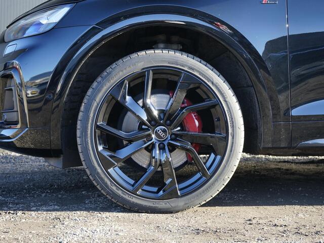 Audi Q5 55 TFSI e S edition One Carbon Ext. delen / 3x S-Line / Rode remkl. / 360 camera / Blackstyle / 21'' LM velgen Audi Sport / Matrix / Head-Up / Trekhaak
