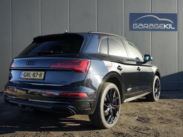 Audi Q5 55 TFSI e S edition One Carbon Ext. delen / 3x S-Line / Rode remkl. / 360 camera / Blackstyle / 21'' LM velgen Audi Sport / Matrix / Head-Up / Trekhaak