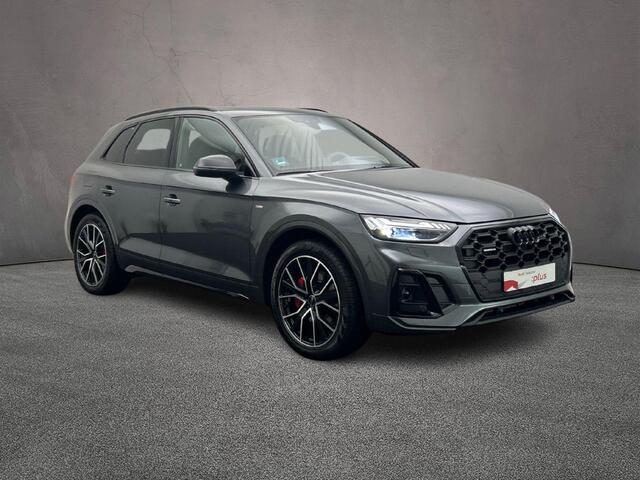 Audi Q5 50 TFSI e S edition Competition | Luchtvering | Pano | City | Tour | Matrix-led | Achteruitrijcamera | Audi Sound |