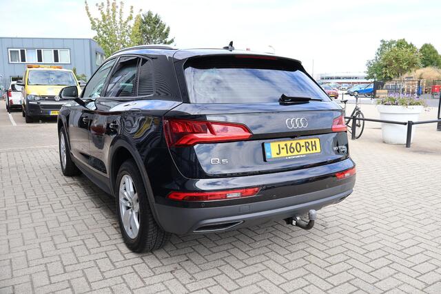 Audi Q5 50 TFSI e quattro Pro Line 1e Eigenaar | Dealer Onderh | BTW | 2 Laadkabels | Trekhaak | Elek Stoel | Elek Klep | Leder | Camera | Keyless | Start/Stop | LED | PDC | Navi