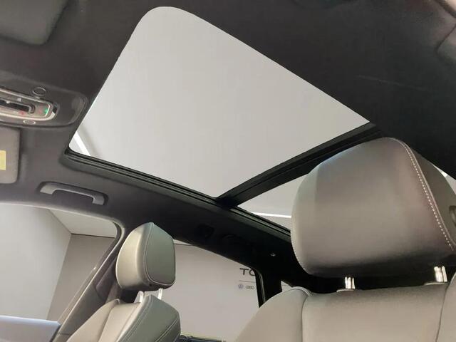 Audi Q5 50 TFSI e S edition Audi virtual cockpit 20 Inch Trekhaak Zwart optiek Pano Leer