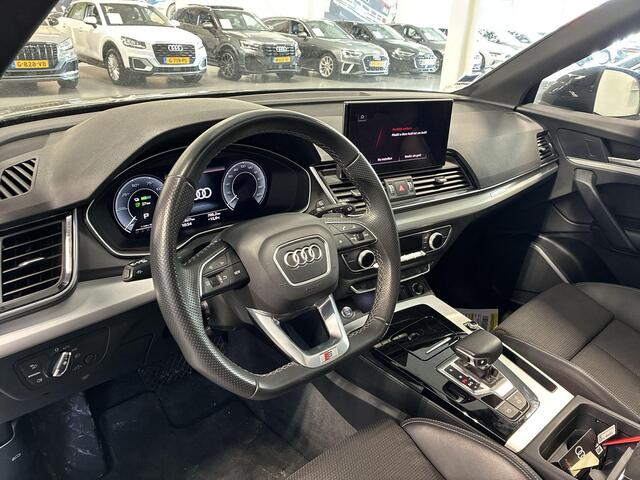 Audi Q5 50 TFSIe 299pk S-tronic S edition · Panoramadak · Keyless · Camera · Apple/Android Car Play · Zwart Optiek · 18'' Inch ·