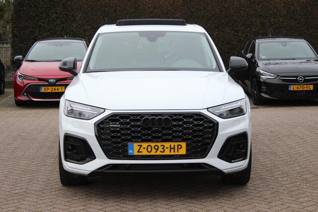 Audi Q5 Sportback 55 TFSI e S edition Competition / Trekhaak / Panoramadak / 360Camera / Head-up / Luchtvering / 21'' Vossen / Keyless / B&O / Elektr. stoelen / Stoelverwarming / Dodehoek / DAB / ACC