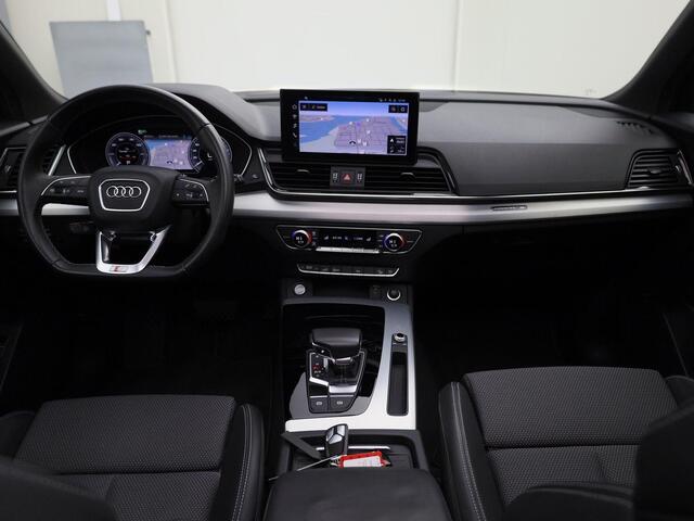 Audi Q5 50TFSIe 220kW/299PK S Line · Panoramadak · Camera + Parkeersensoren · Apple/Android Car Play