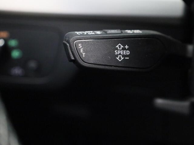 Audi Q5 50TFSIe 220kW/299PK S Line · Panoramadak · Camera + Parkeersensoren · Apple/Android Car Play