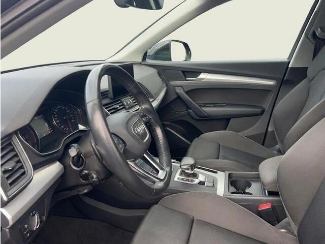 Audi Q5 45 TFSI quattro S edition 245pk S-tronic | Navigatie | Parkeercamera | Sportstoelen | 18 inch Lichtmetalen velgen | Parkeersensoren voor en achter