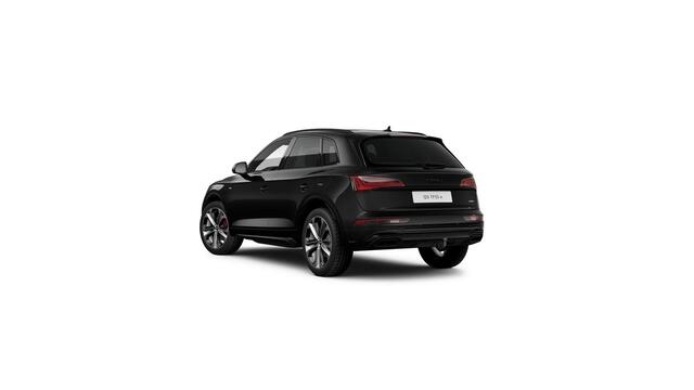 Audi Q5 55 TFSI e S edition Competition | 367 PK | Trekhaak | Panoramadak | Luchtvering | Head-up display | 21" LM velgen |