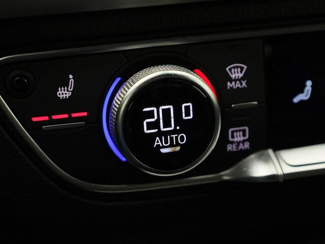 Audi Q5 50 TFSIe 220kW/299PK S Line · Panoramadak · Leder/Alcantara · Camera + Parkeersensoren