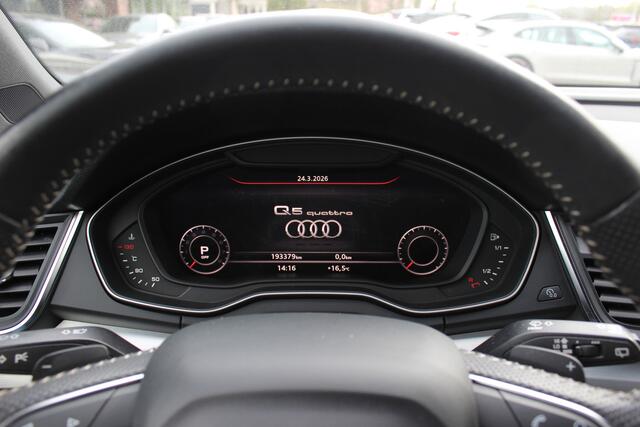 Audi Q5 2.0 TFSI quattro Launch Edition / Trekhaak / Panoramadak / 360Camera / Head-up / Keyless / B&O 3D / Standkachel / 20'' / Matrix LED / Elektr. stoelen / Stoelverwarming 4x / Dodehoek / DAB / ACC