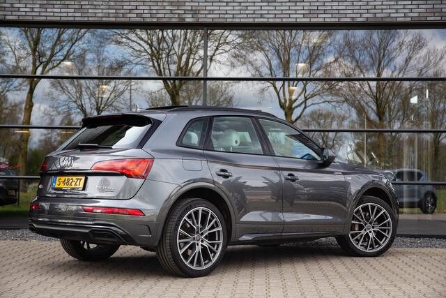 Audi Q5 55 TFSI e S edition , Panoramadak, Trekhaak, Carplay,