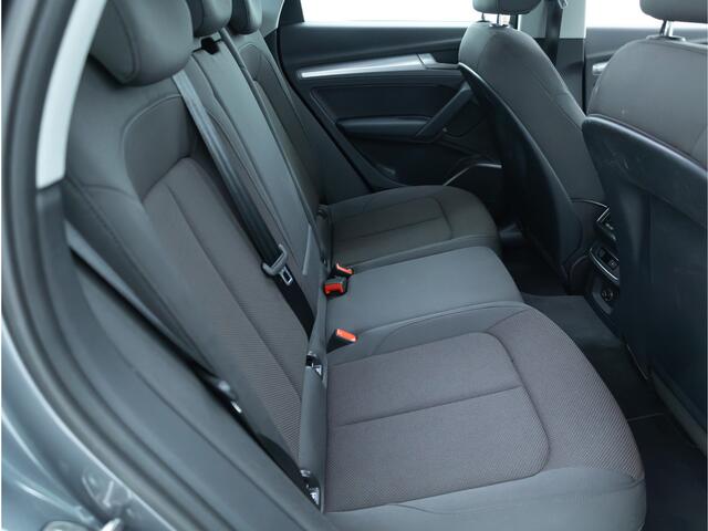 Audi Q5 2.0 TFSI quattro Design | Navigatie | Cruise | Camera | El. trekhaak | Electrische achterklep All-season, Digi dash