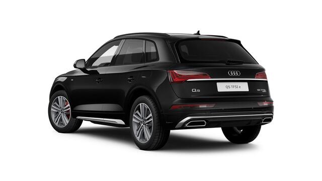 Audi Q5 55 TFSI e S edition Adaptieve cruise control - Elektrisch verstelbare/verwarmde stoelen - Parkeerassistent - Assistentiepakket City/Parking - Sportstoelen - Achterbank plus - interieurvoorverwarming/ventilatie -