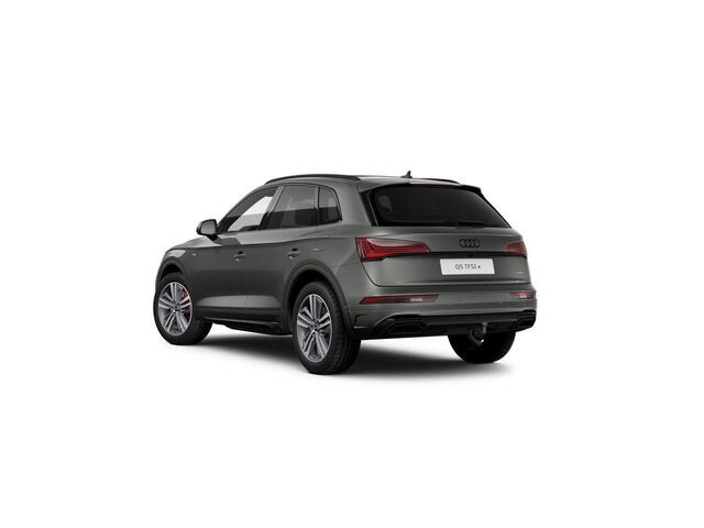Audi Q5 55 TFSI e S edition Competition | 367 PK | SoH 91% | Trekhaak | Panoramadak | Matrix LED koplampen |