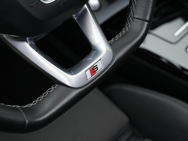 Audi Q5 50 TFSI e 299 pk S-Line | Panoramadak | Matrix LED | Achteruitrijcamera | Stoelverwarming | Navigatie