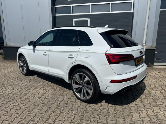 Audi Q5 55 TFSI e Competition Quattro S-Line 2025 *BTW *BenO *Pano *Adaptive *21inch *trekhaak