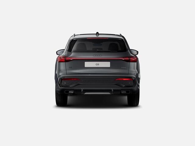 Audi Q5 2.0 TFSI e-hybrid quattro S edition Competition 367 PK · Glazen panoramadak · Tech pro · B&O premium 3D