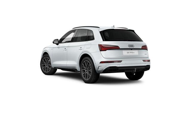 Audi Q5 55 TFSI e S edition | Trekhaak | Luchtvering | Adaptieve Cruise | Camera | Matrix LED | Head-up | Tour pakket | City-pakket | Stoelen-pakket |