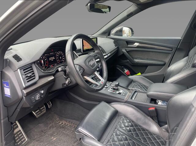 Audi Q5 2.0 TFSI quattro Sport S Line Black Edition / Full option! / Trekhaak / Panoramadak / Camera / Head-up / RS Seats / Luchtvering / B&O / 21'' / Carbon intr. / Standverwarming / Matrix LED / Stoel+Stuurverwarming / CarPlay / Dodehoek / D