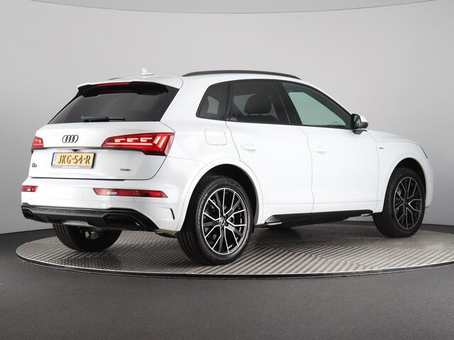 Audi Q5 50 TFSI e Quattro S edition Competition (Black Style / Matrix Led / Camera / Stoelverw. / Elek. achterklep / Carplay)