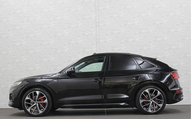 Audi Q5 Sportback 300pk TFSI e S-Line Competition | RS-Leder | Luchtvering | 360 Camera | Panorama | B&O | ACC | SQ5 Diffuser | Sfeerverlichting | Trekhaak | Stoelverwarming V+A | LED-Matrix | Keyless-Entry | Memory | Zonwering | Standkachel | Stuurverwarming | 2