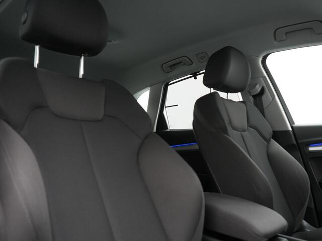 Audi Q5 50 TFSI e Pro Line PHEV 300pk Dealer O.H. | Trekhaak Af Fabriek | Camera | Voorstoelen Verwarmd | Sfeerverlichting | Virtual Cockpit | Navigatie | Cruise Control | DAB | 19"L.M | Plug In Hybrid |