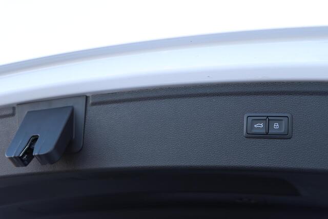 Audi Q5 50 TFSI e S edition quattro 299pk S tronic | SOH 89,8% |