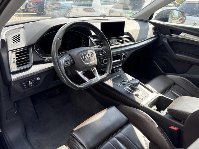 Audi Q5 55 TFSI e quattro S line | Panoramadak | Trekhaak wegklapbaar | Matrix LED | 360 graden camera | Geheugenstoel | Luchtvering | Head up Display | Stoelverwarming | Virtual cockpit | Adaptive cruise control | Massagestoel