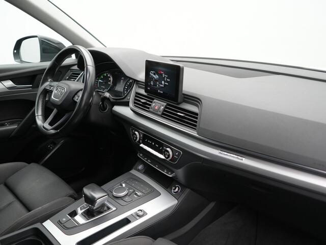 Audi Q5 55 TFSI e S Line PHEV 367pk Dealer O.H. | Voorstoelen Verwarmd | Apple Carplay | Keyless Entry | Drive Select | Cruise Control | DAB | 18"L.M | Navigatie | Plug In Hybrid |