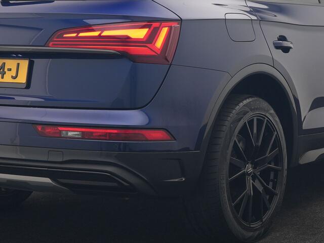 Audi Q5 50 TFSI e quattro Advanced edition PHEV 300pk Dealer O.H | Adaptive Cruise | Camera | BLIS | Apple Carplay | Alcantara Sportstoelen Verwarmd | Sfeerverlichting | Navigatie | Virtual | DAB | Plug In Hybrid |