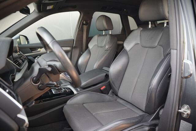 Audi Q5 50 TFSI e S edition Competition S-Line | Panoramadak | Stoelverwarming | Keyless | Matrix LED | Camera | Apple Carplay | Navigatie | Cruise Control | Ambiance Verlichting |