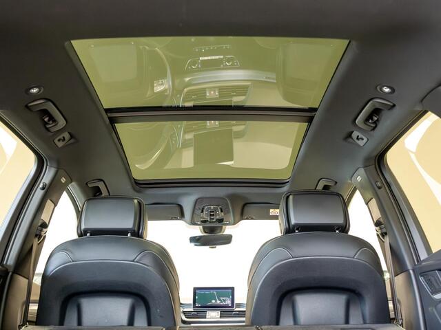 Audi Q5 50 TFSI e quattro S-Line edition / 300pk / Panorama dak / Trekhaak / Rondomzicht camera /