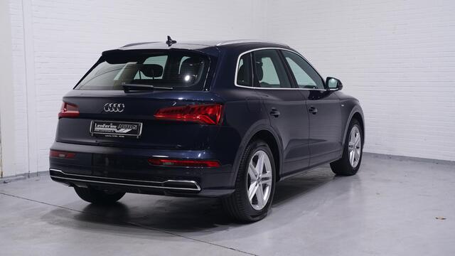 Audi Q5 35 TDI quattro S edition NAP 2e eigen. Led-koplampen half-lederen bekleding DAB ontvangst stuurbediennig cruise-controle climate-controle allu-dakrails 19"-lmv Navi S-Line int. 1e Eigenaar NAP Rijklaar!