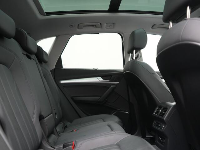 Audi Q5 50 TFSI e Advanced edition PHEV 300pk | Trekhaak Af Fabriek | Panodak | 360 Camera | Lederen Comfortzetels Verwarmd | Cruise Control | Virtual | Navigatie | DAB | Plug In Hybrid |